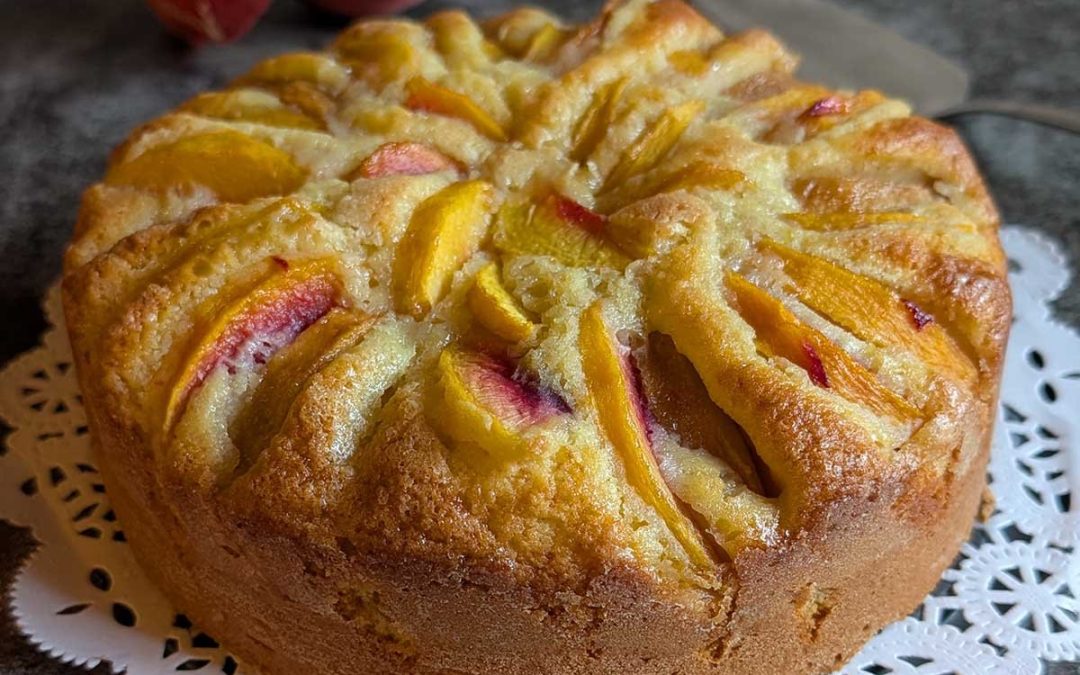 Gâteau italien facile aux pêches et au yaourt
