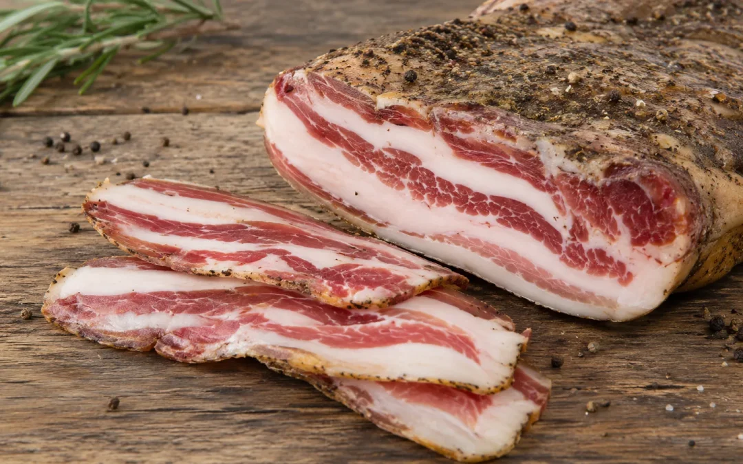 Pancetta protéine : combien de g pour 100g et calories